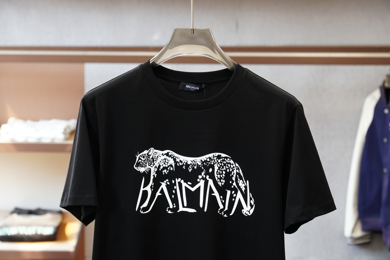 巴尔曼Balmain.🏆☀️🍻👾SS26春夏豹纹印花标识短袖T恤，🍻🥳🥳正面饰有豹纹+品牌字母印花工艺设