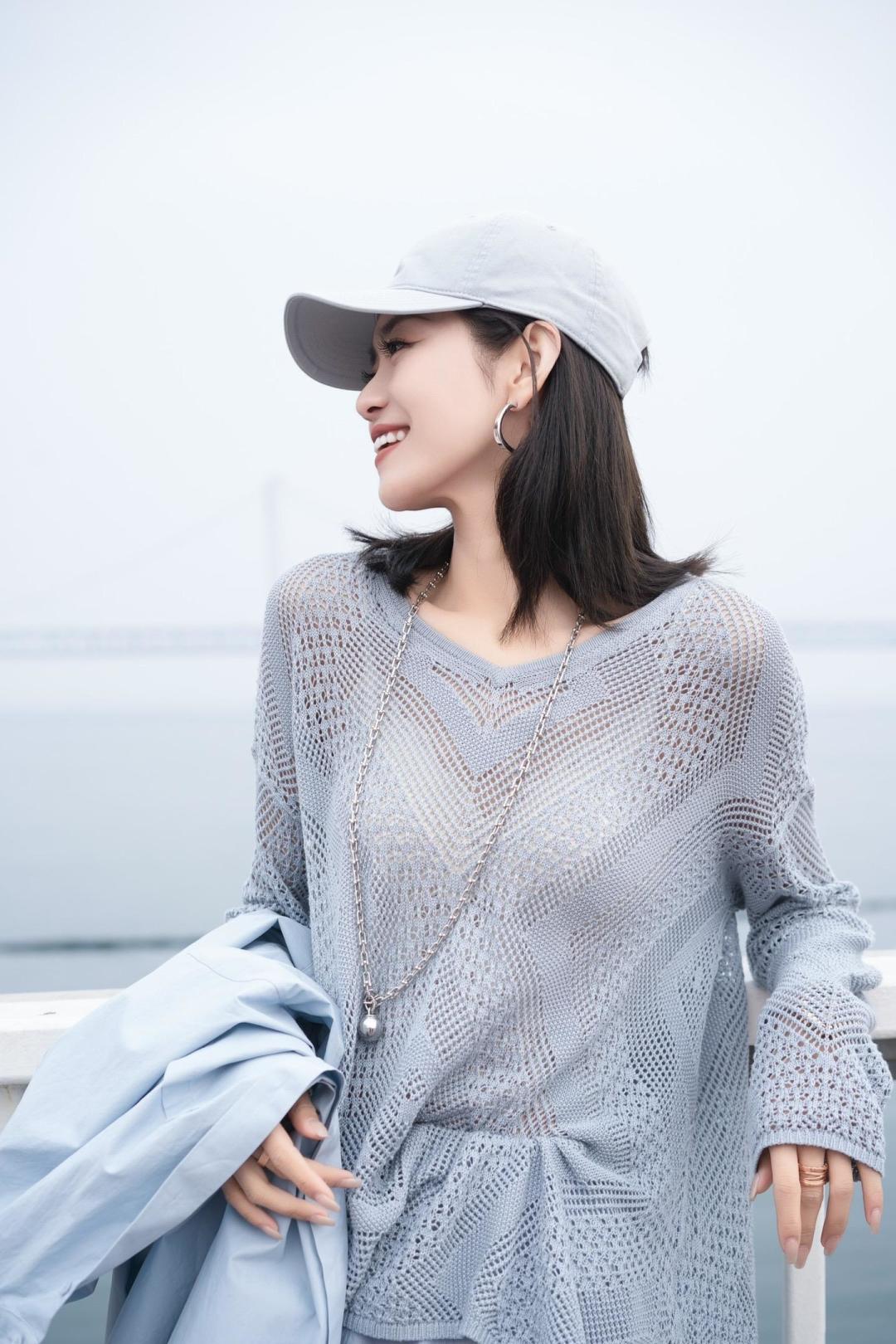 Stylish High-Quality Women’s Suit with Cece-Sharp Design and Knit Detail.