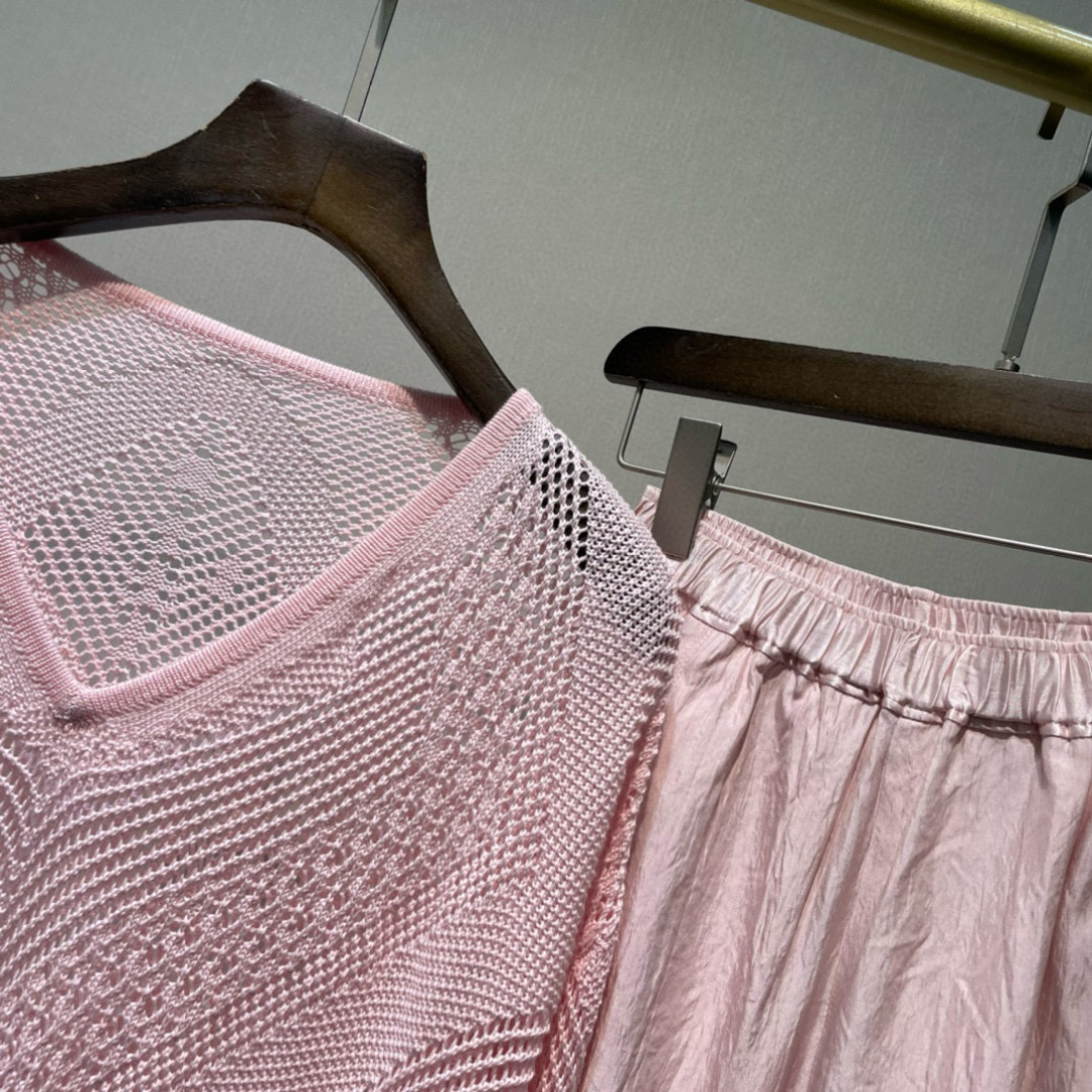 High-Quality Women’s Suit Set with Cece-Sharp Blouse and Crumbling Long-Sleeved Knit Pants - 图片 8