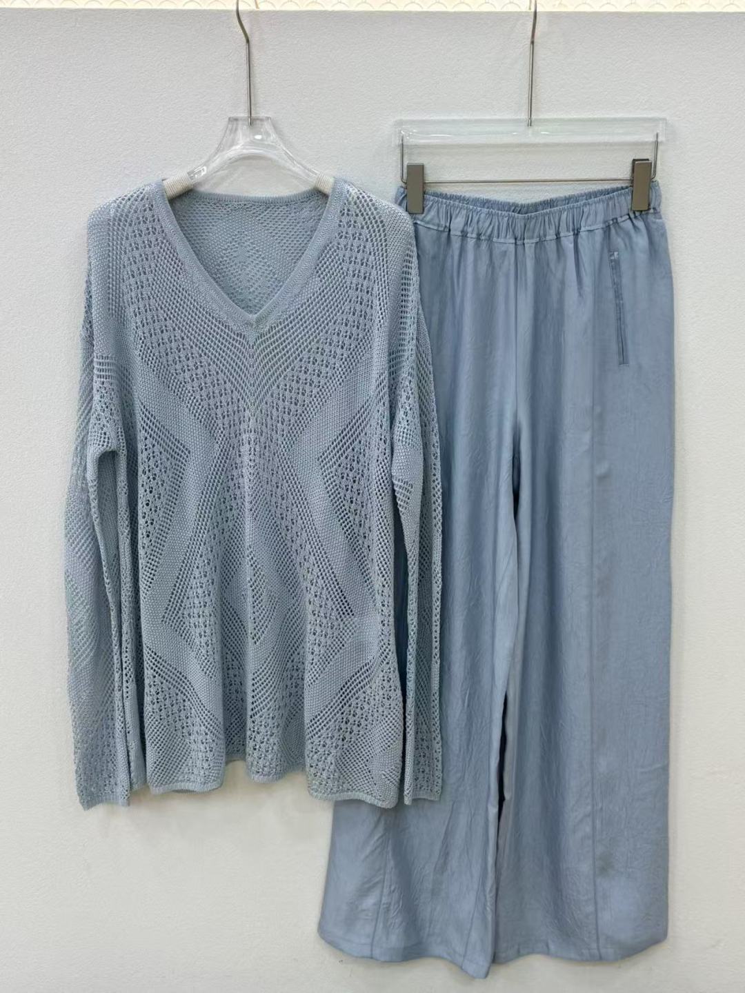 Stylish High-Quality Women’s Suit with Cece-Sharp Design and Knit Detail. - 图片 9