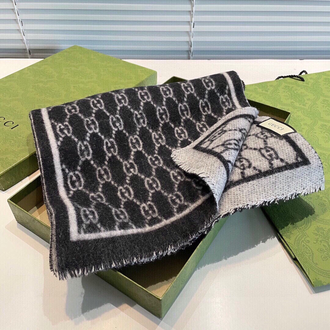 古奇【双G提花双面】款式经典，男女都可以 大方时髦，不过时，随便什么时候拿出来戴都好看。Gucci这款限