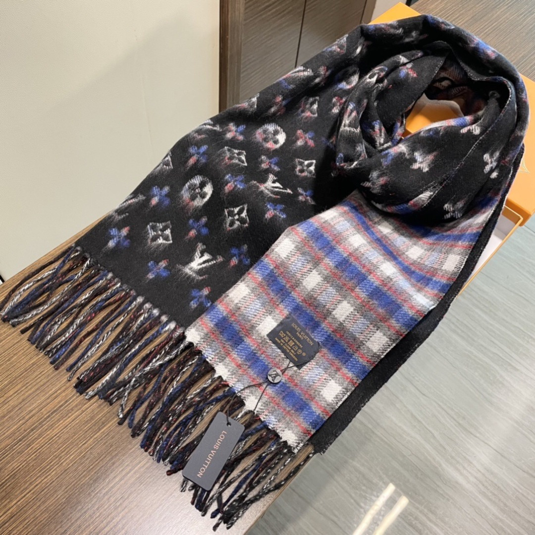 超级大爆款专柜同步 经典设计完美，若隐若现的lv标志，强烈推荐手慢无‼️千万别去专柜买‼️代购就要380