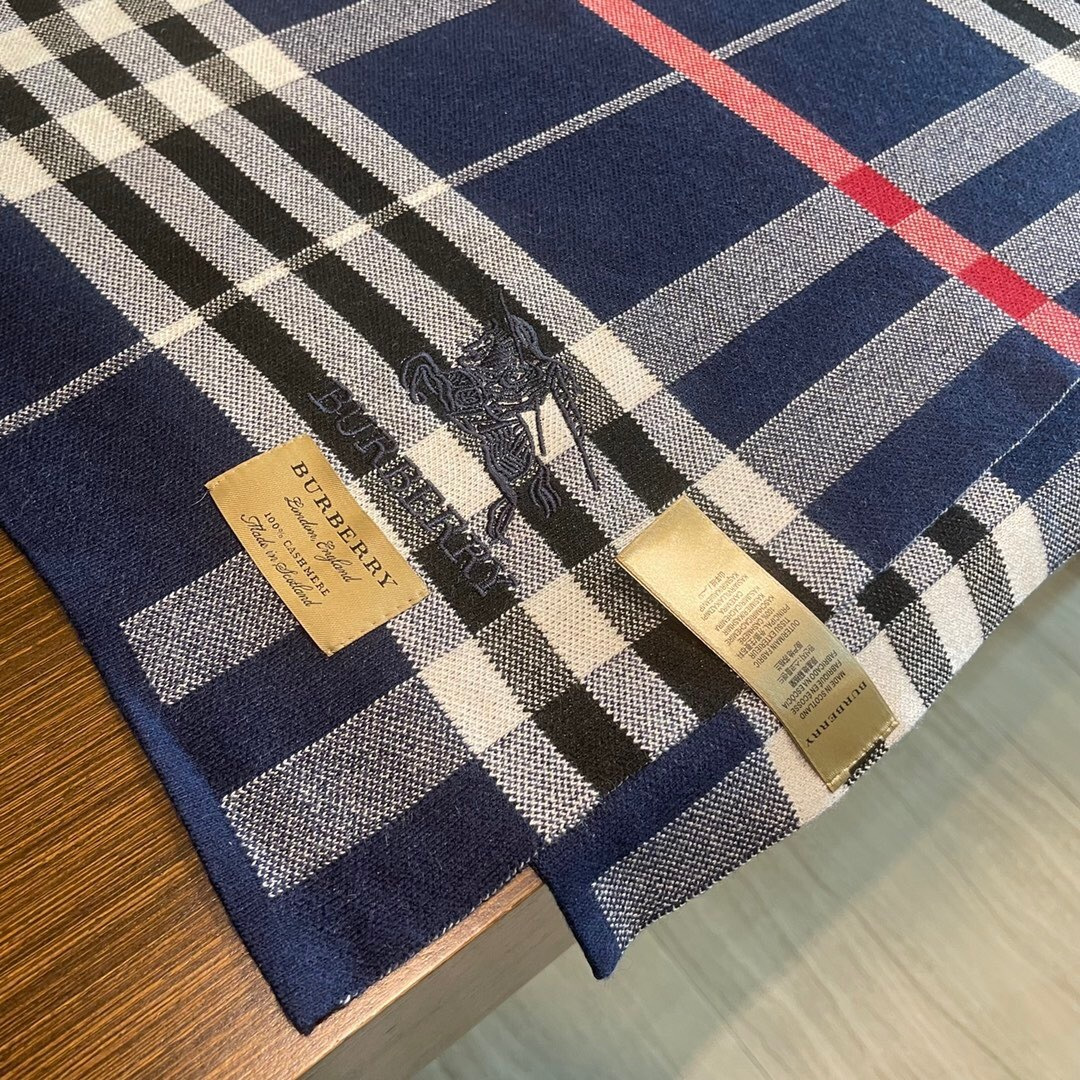 爆款上新 情侣款👍👍B家【经典战马】独家牛货🐂 奢华尽在尺寸之间，高端品质‼️具有超高羊绒品质才会被此品