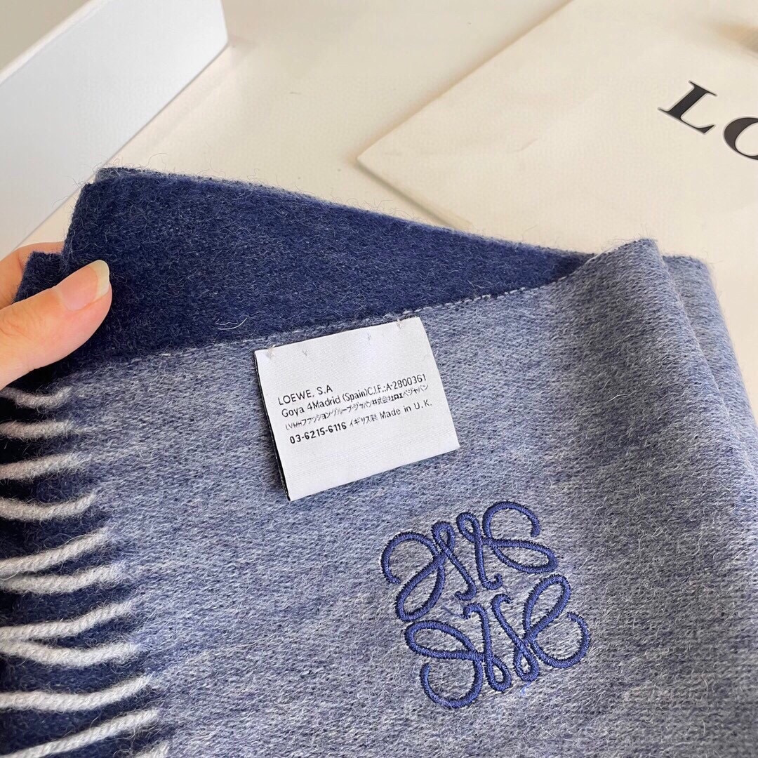 Loewe罗意威今年最新的订单(讲真，送人自用百分推荐)SviP推荐(自留.品质绝对放心).真心觉得可以