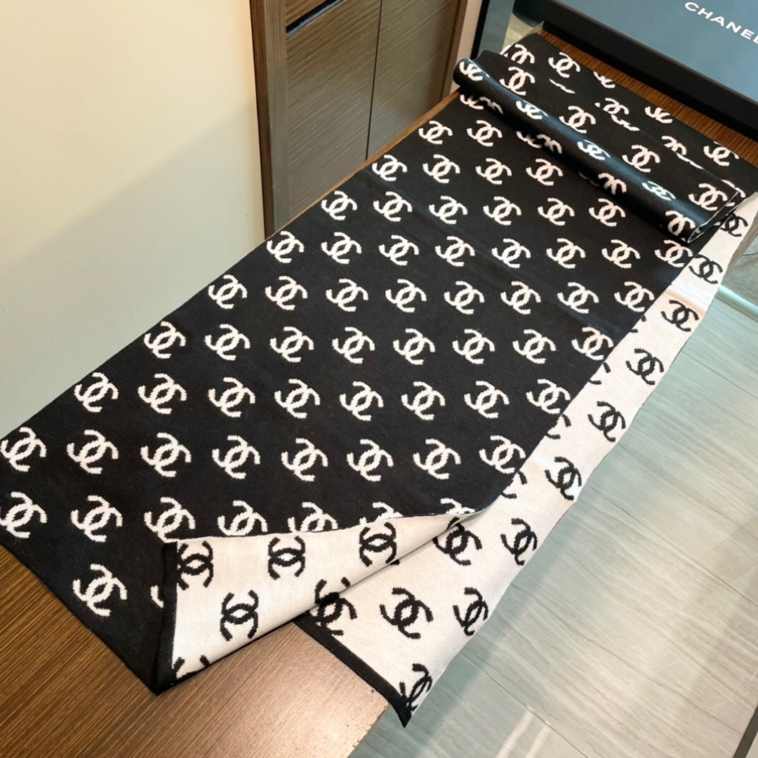 💋专柜最新款💨迪奥火爆来袭💥🎊顶级色织工艺。此工艺只有大牌纯正代工厂才有的工艺‼️100%顶级针织加羊绒