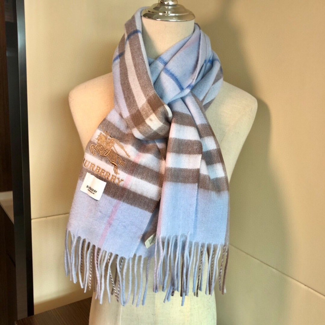【市场最高品质经典中经典】王牌口碑burberry经典羊绒格子围巾‼专柜最新品相，目前专柜都换上了新标👍