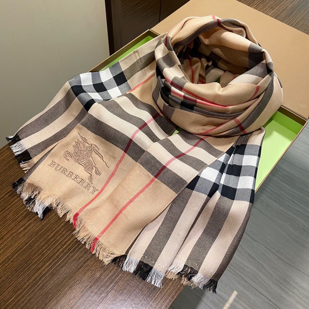 顶级高端现货发行⚠️🎀💟巴宝莉专柜超爆万年款✨【经典长巾】✨品质手感好到不行‼️♨️高尖端产物⚠️绝对令