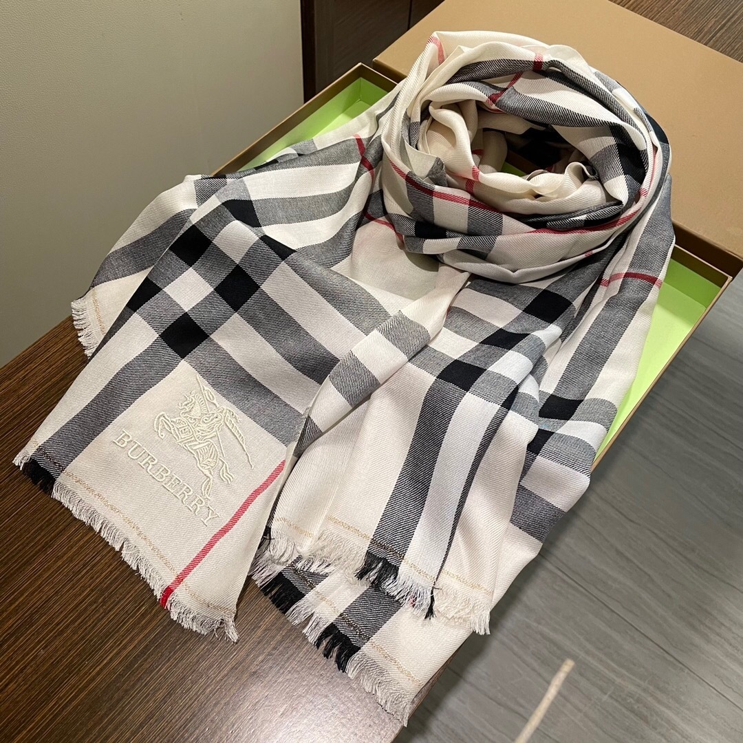 顶级高端现货发行⚠️🎀💟巴宝莉专柜超爆万年款✨【经典长巾】✨品质手感好到不行‼️♨️高尖端产物⚠️绝对令