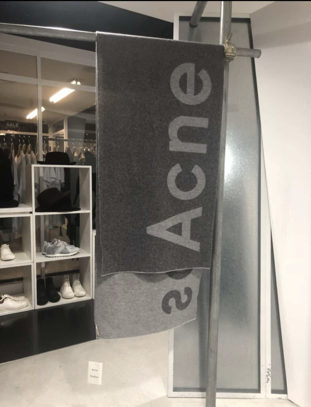 【acne大字母披肩】今年最热的款 🚨🚨原单原厂出品 超级大logo 🎆🎆双面三色纱提花工艺 🎟🎟波普艺