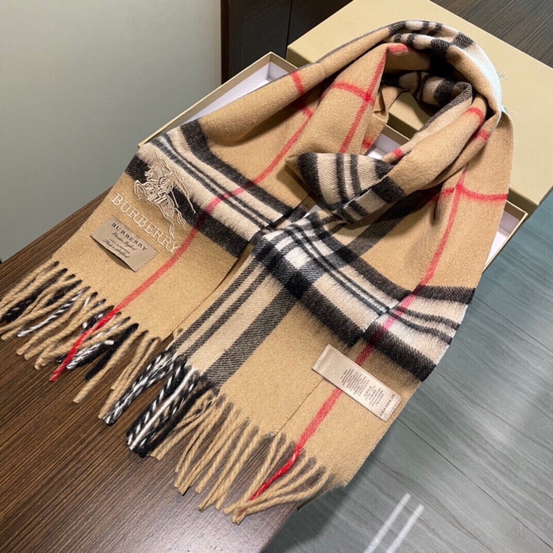 爆款‼️顶级高尖端巴宝利供迪拜出口货‼️】🎀男士女士围巾2025新品✨羊绒经典条纹编织👐围巾♨️高尖端产