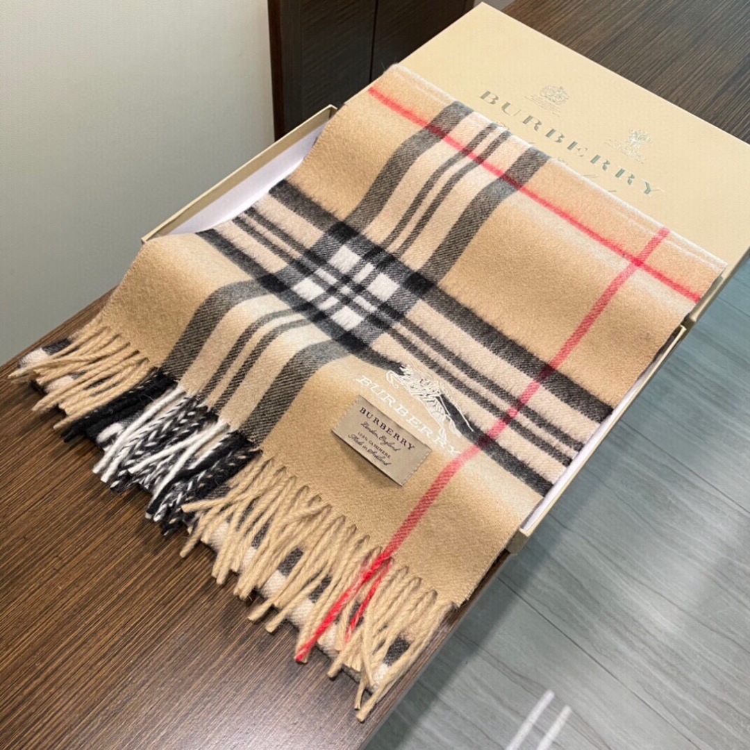 爆款‼️顶级高尖端巴宝利供迪拜出口货‼️】🎀男士女士围巾2025新品✨羊绒经典条纹编织👐围巾♨️高尖端产