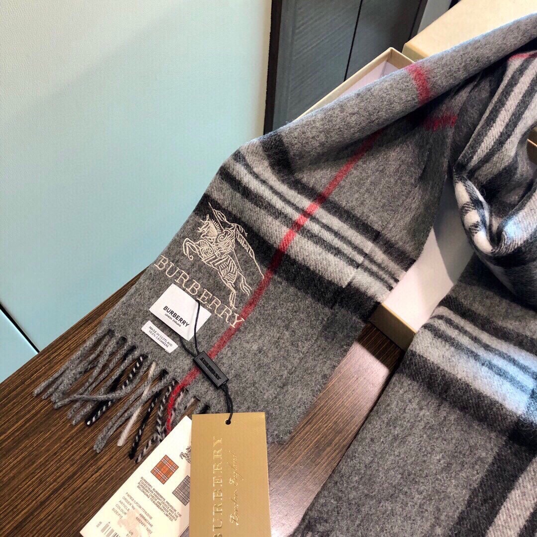 爆款‼️顶级高尖端巴宝利供迪拜出口货‼️】🎀男士女士围巾2025新品✨羊绒经典条纹编织👐围巾♨️高尖端产