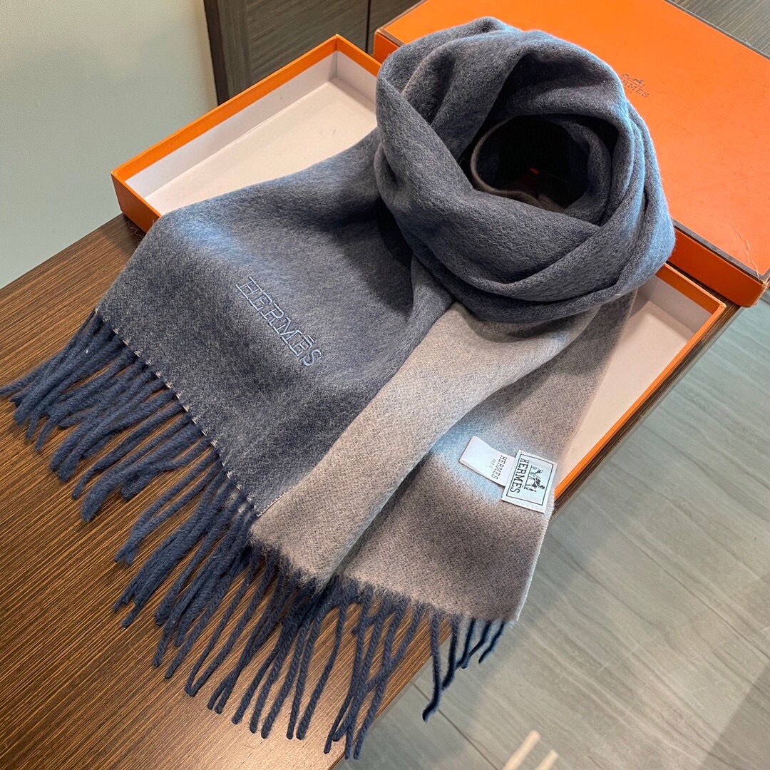 新色到❤️ 怒推走量双面爱马仕新款🎊重磅推荐🎊官网最新款💥 100%顶级山羊绒材质。非常保暖👑 柔软亲肤