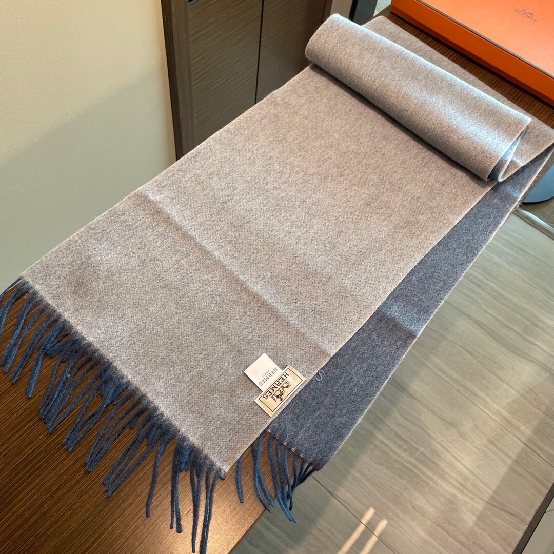 新色到❤️ 怒推走量双面爱马仕新款🎊重磅推荐🎊官网最新款💥 100%顶级山羊绒材质。非常保暖👑 柔软亲肤