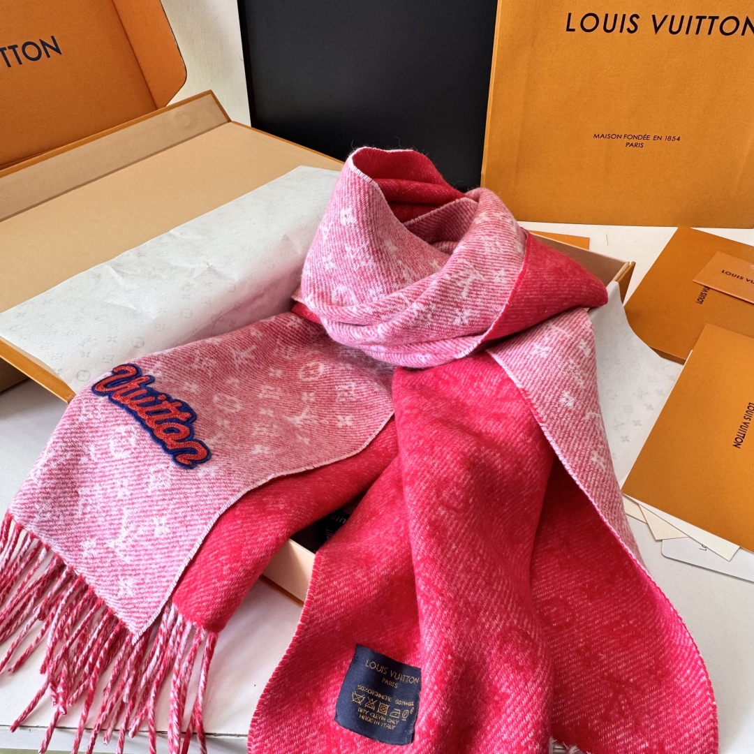 ❤️新款LV 2025高品质 官网同步【双面围巾】经典优雅[礼物]~气质到骨子里[色]新一季的面料超高级