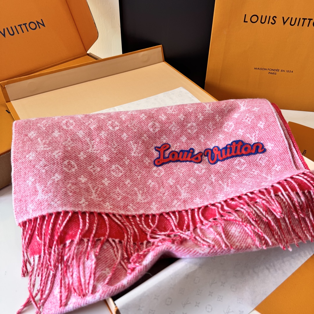 ❤️新款LV 2025高品质 官网同步【双面围巾】经典优雅[礼物]~气质到骨子里[色]新一季的面料超高级