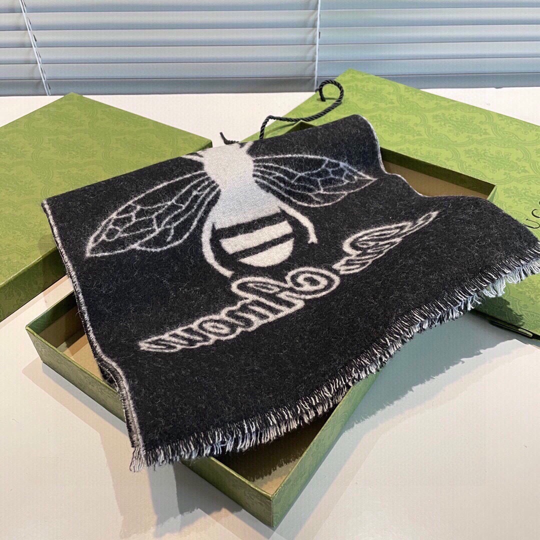 古奇【双G提花双面】款式经典,男女都可以 大方时髦,不过时,随便什么时候拿出来戴都好看。Gucci这款限