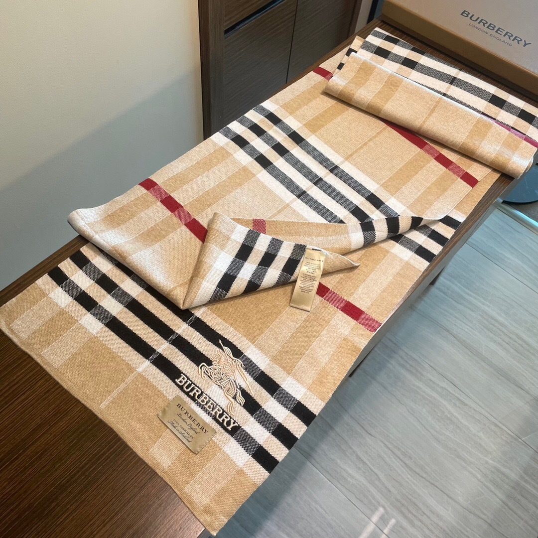 爆款上新 情侣款👍👍B家【经典战马】独家牛货🐂 奢华尽在尺寸之间，高端品质‼️具有超高羊绒品质才会被此品