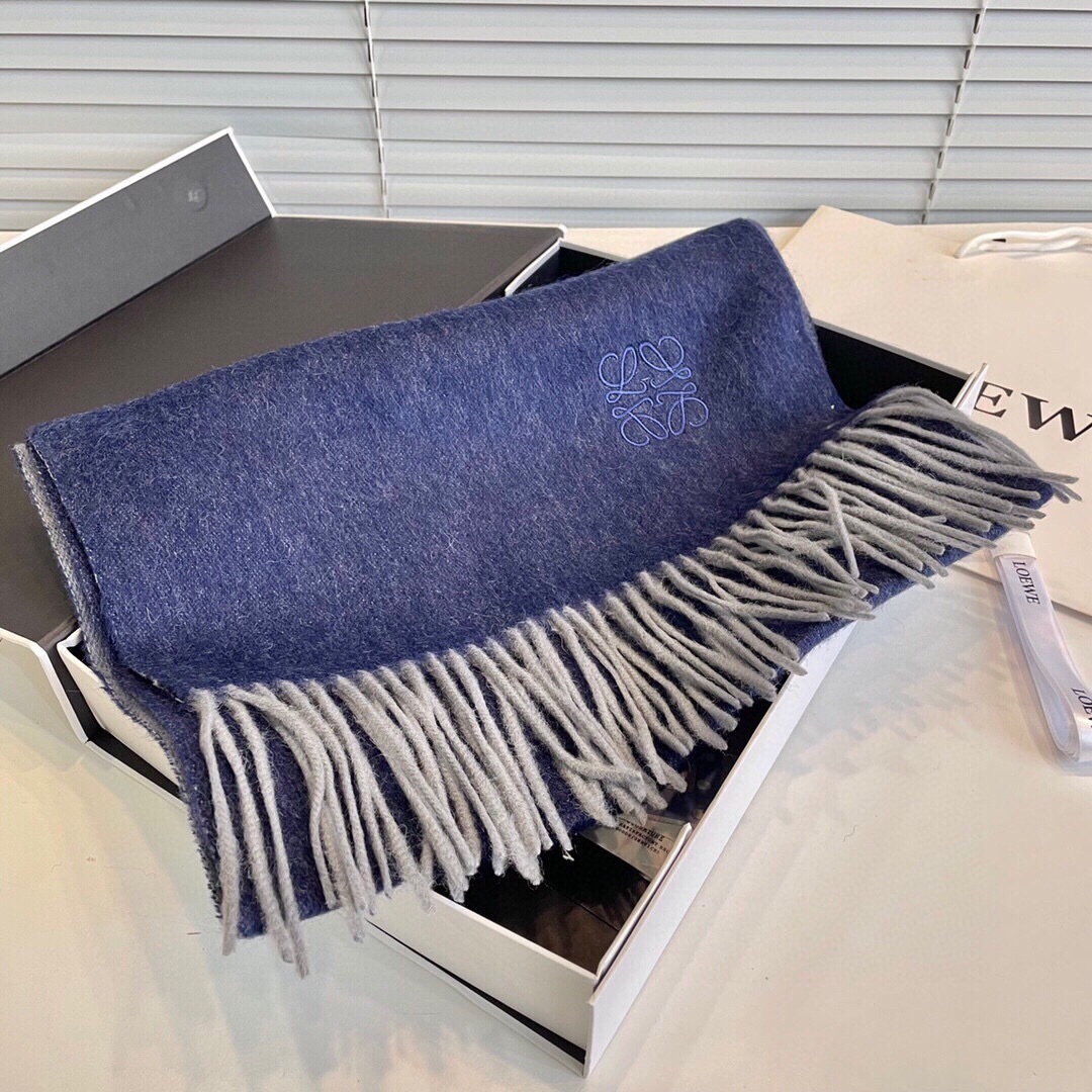 Loewe罗意威今年最新的订单(讲真，送人自用百分推荐)SviP推荐(自留.品质绝对放心).真心觉得可以