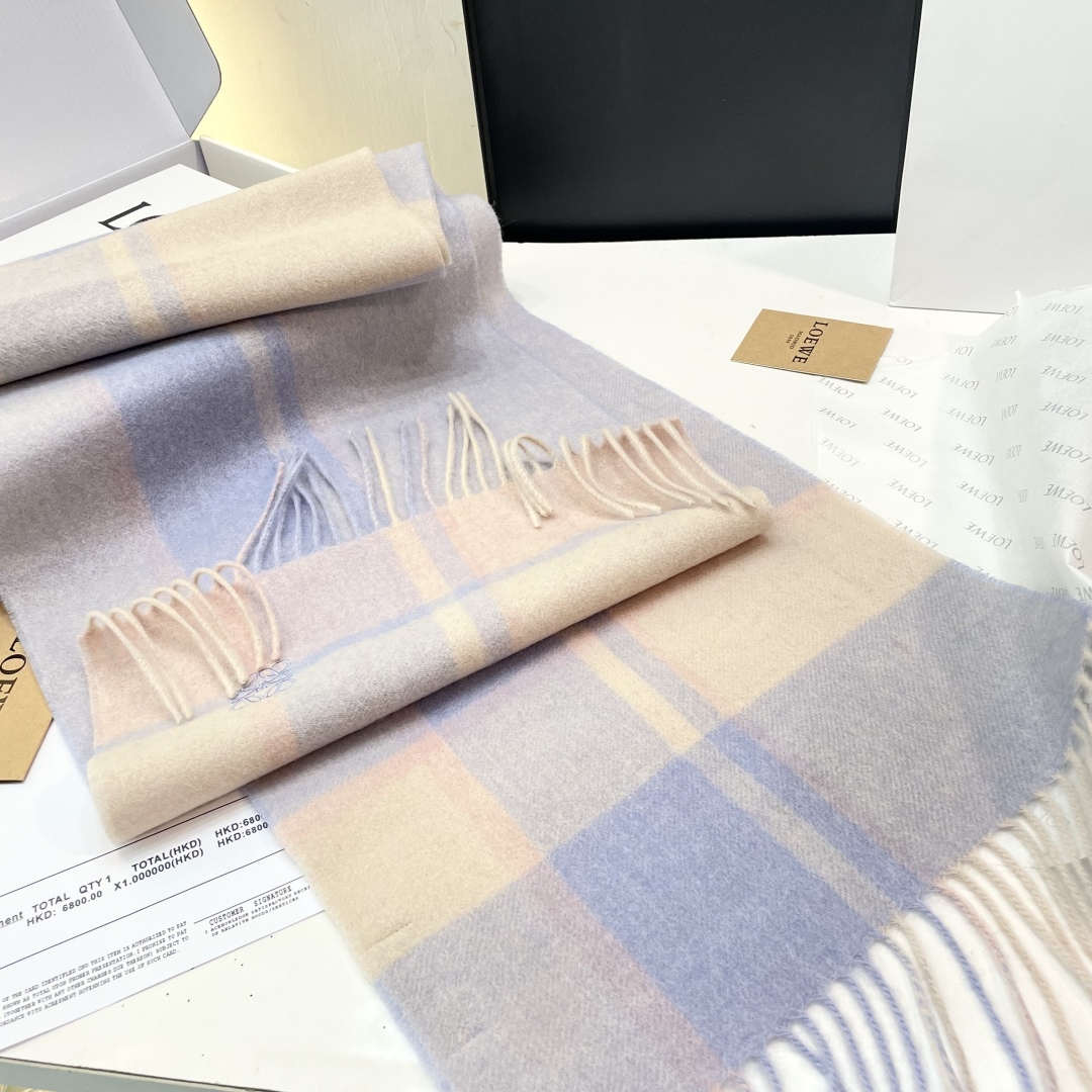 Loewe罗意威今年最新的订单(讲真，送人自用百分推荐)SviP推荐(自留.品质绝对放心).真心觉得可以