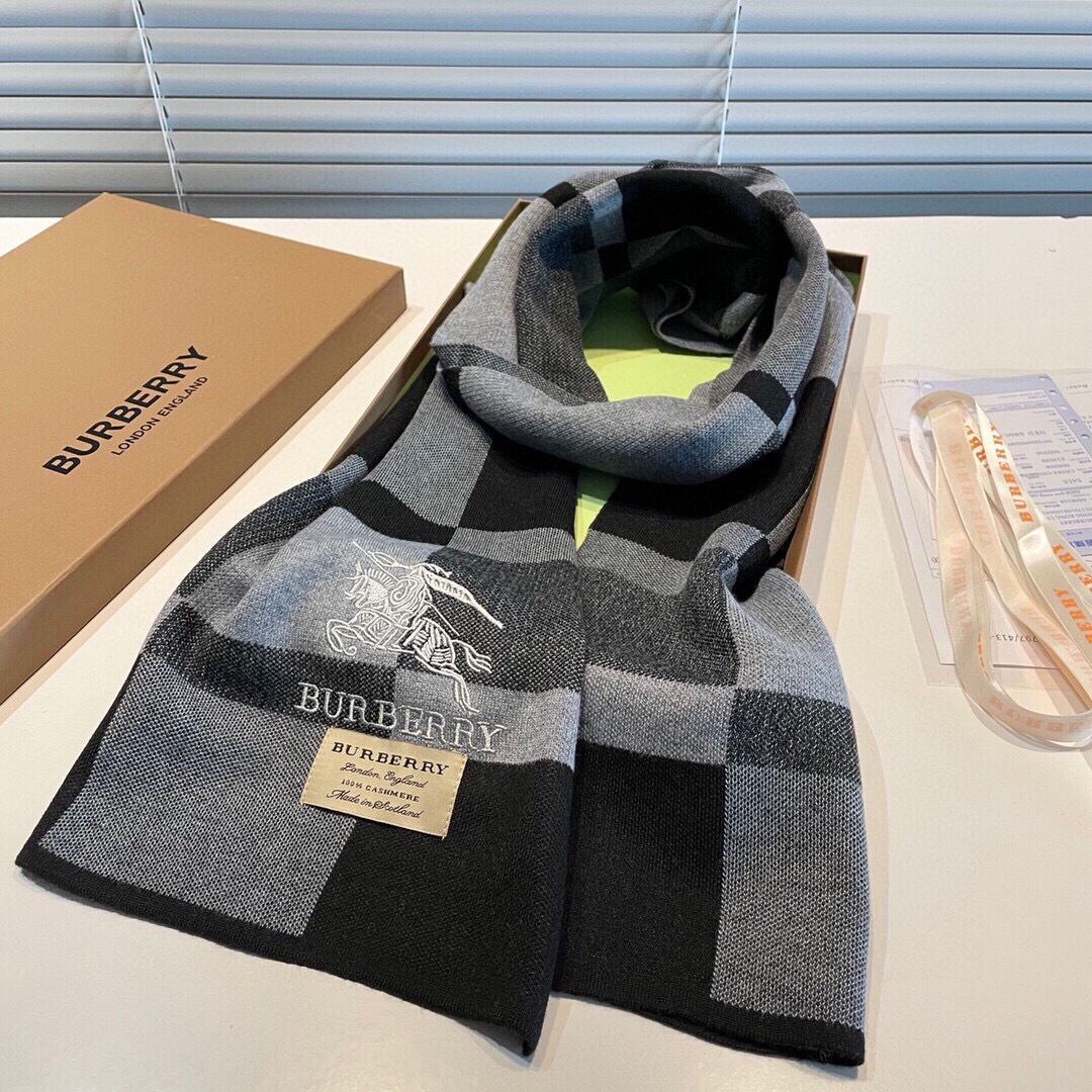 爆款上新 情侣款👍👍B家【经典战马】独家牛货🐂 奢华尽在尺寸之间，高端品质‼️具有超高羊绒品质才会被此品