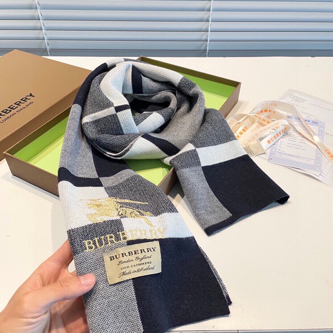 爆款上新 情侣款👍👍B家【经典战马】独家牛货🐂 奢华尽在尺寸之间，高端品质‼️具有超高羊绒品质才会被此品