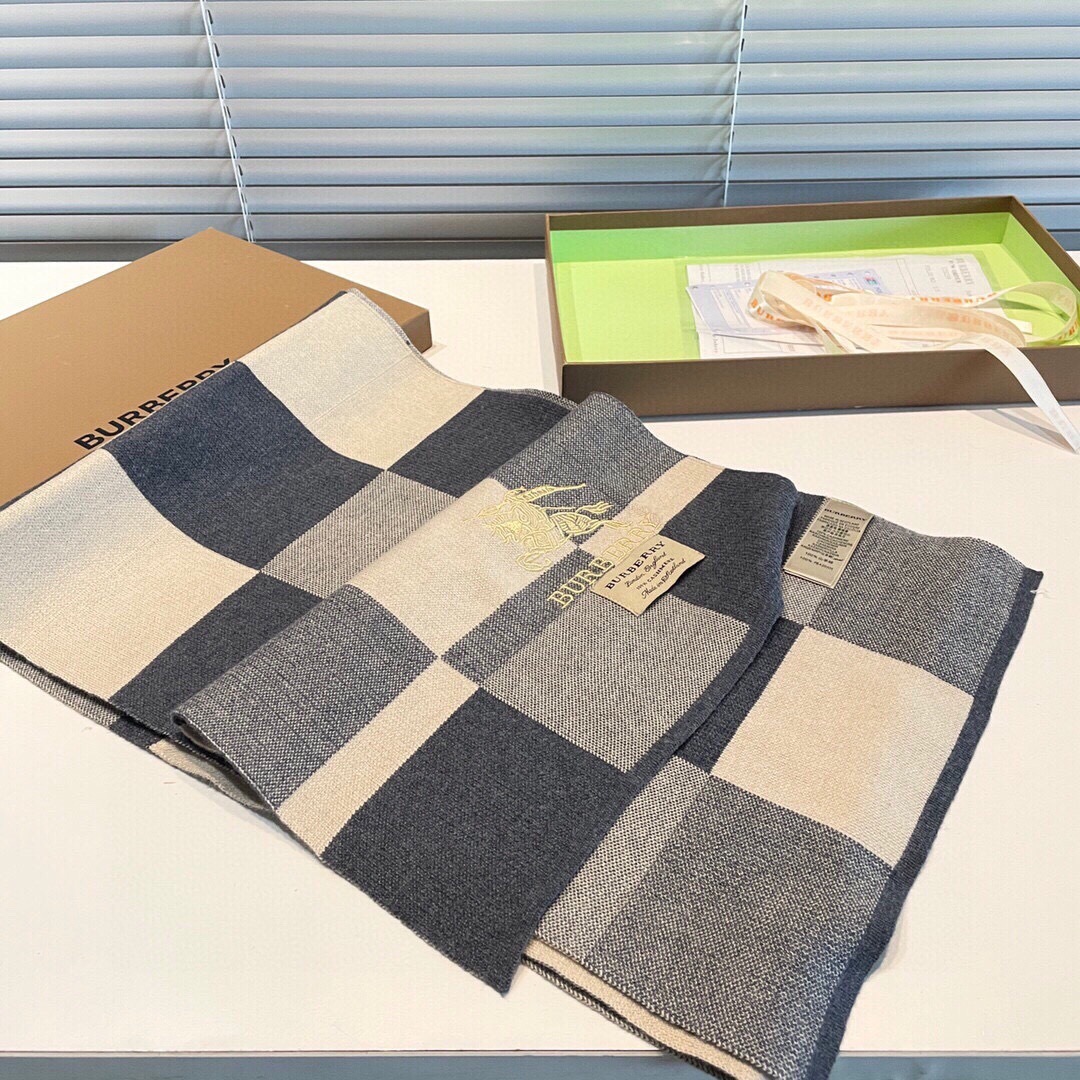 爆款上新 情侣款👍👍B家【经典战马】独家牛货🐂 奢华尽在尺寸之间，高端品质‼️具有超高羊绒品质才会被此品