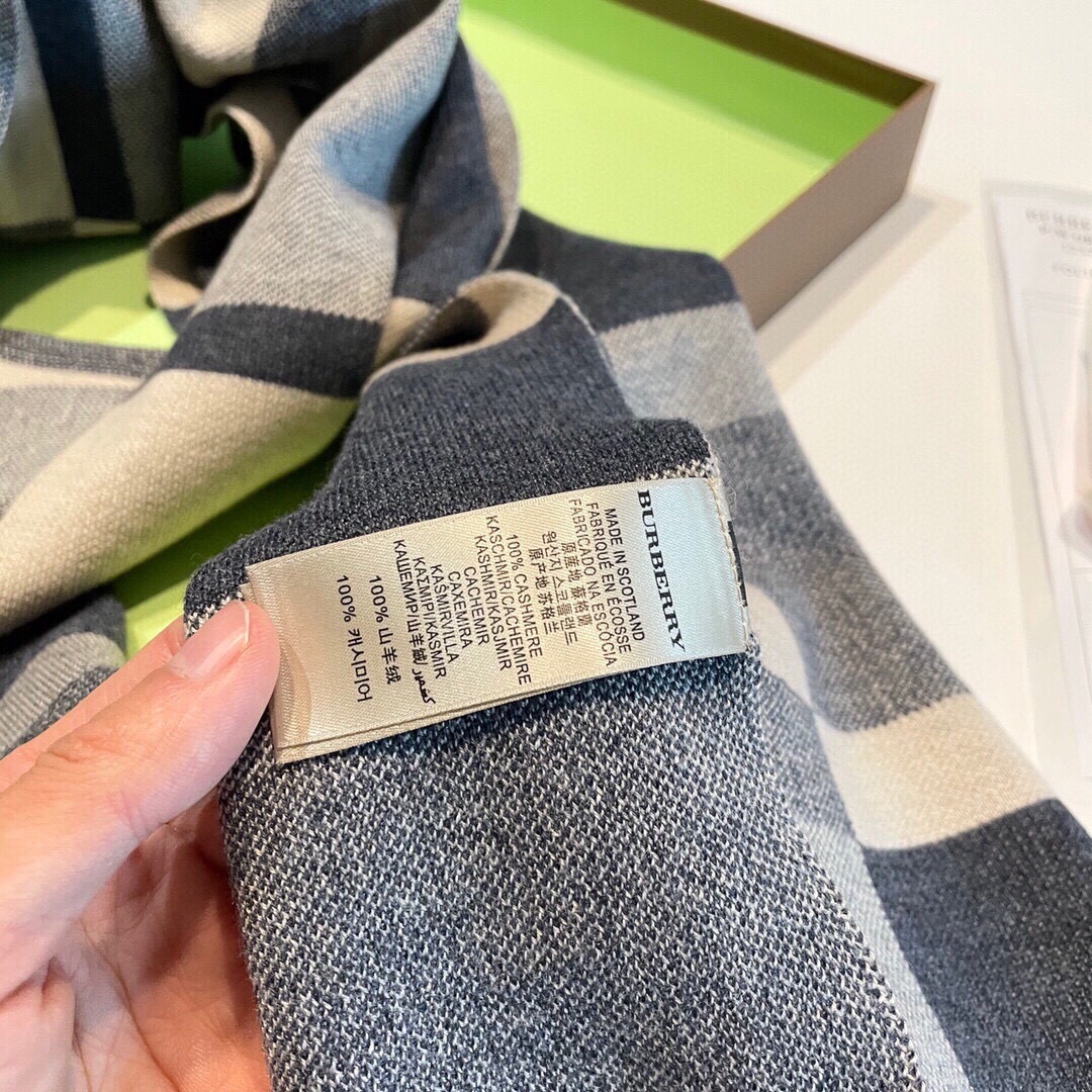 爆款上新 情侣款👍👍B家【经典战马】独家牛货🐂 奢华尽在尺寸之间，高端品质‼️具有超高羊绒品质才会被此品