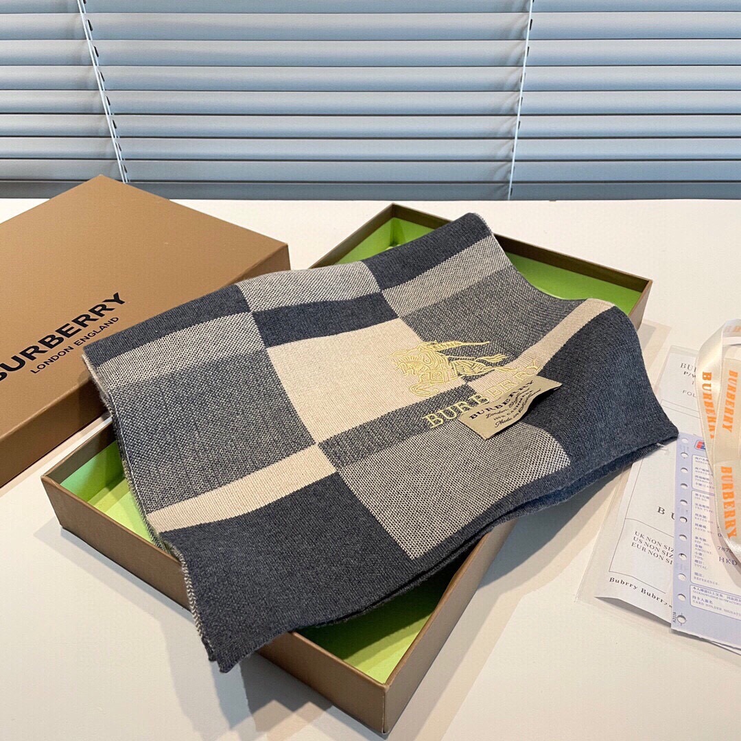 爆款上新 情侣款👍👍B家【经典战马】独家牛货🐂 奢华尽在尺寸之间，高端品质‼️具有超高羊绒品质才会被此品