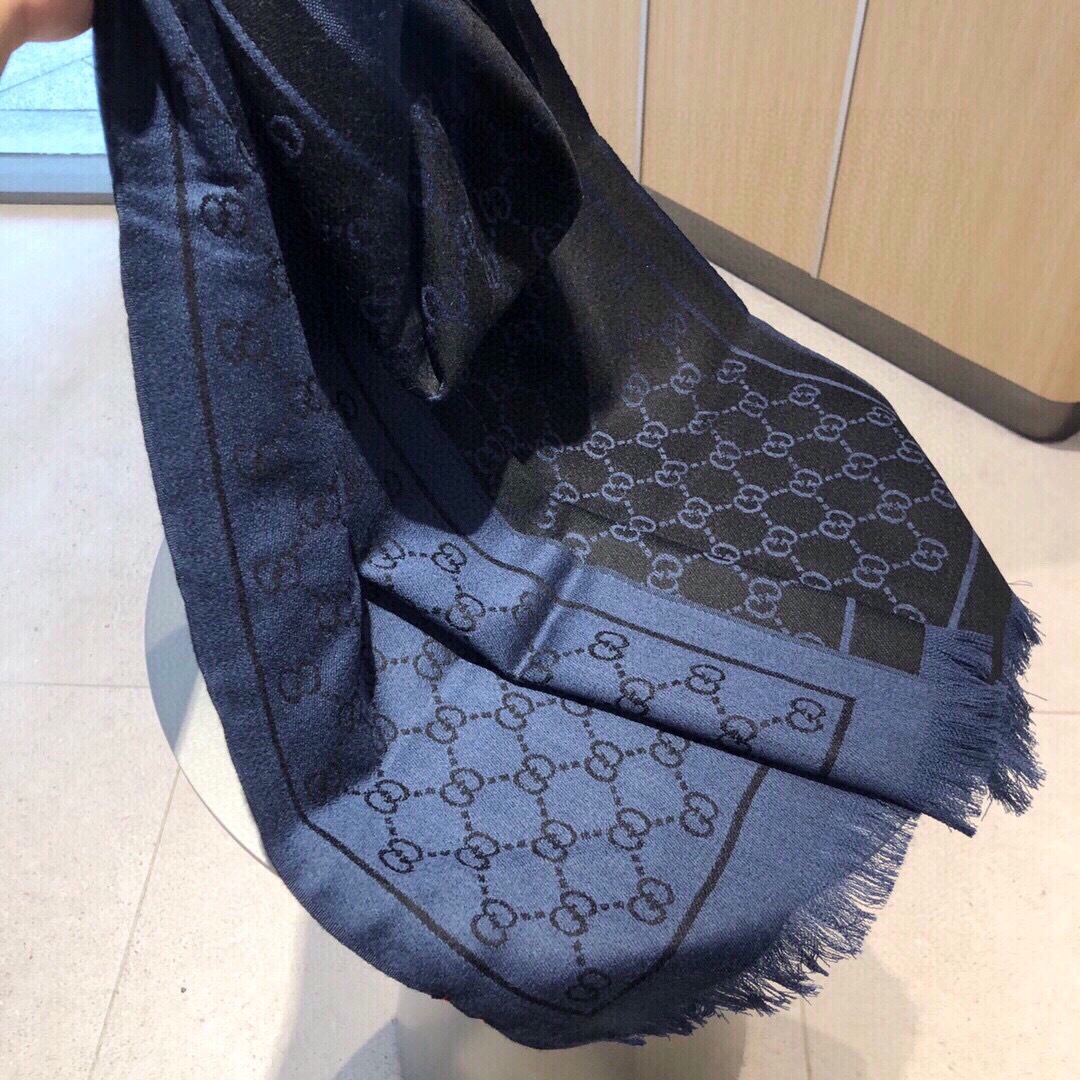 爆款重现 上新💓😘古奇专柜最新款‼️超级超级美的羊绒长巾‼️🔥真心美的让人心动 男女上身效果简直美翻了 