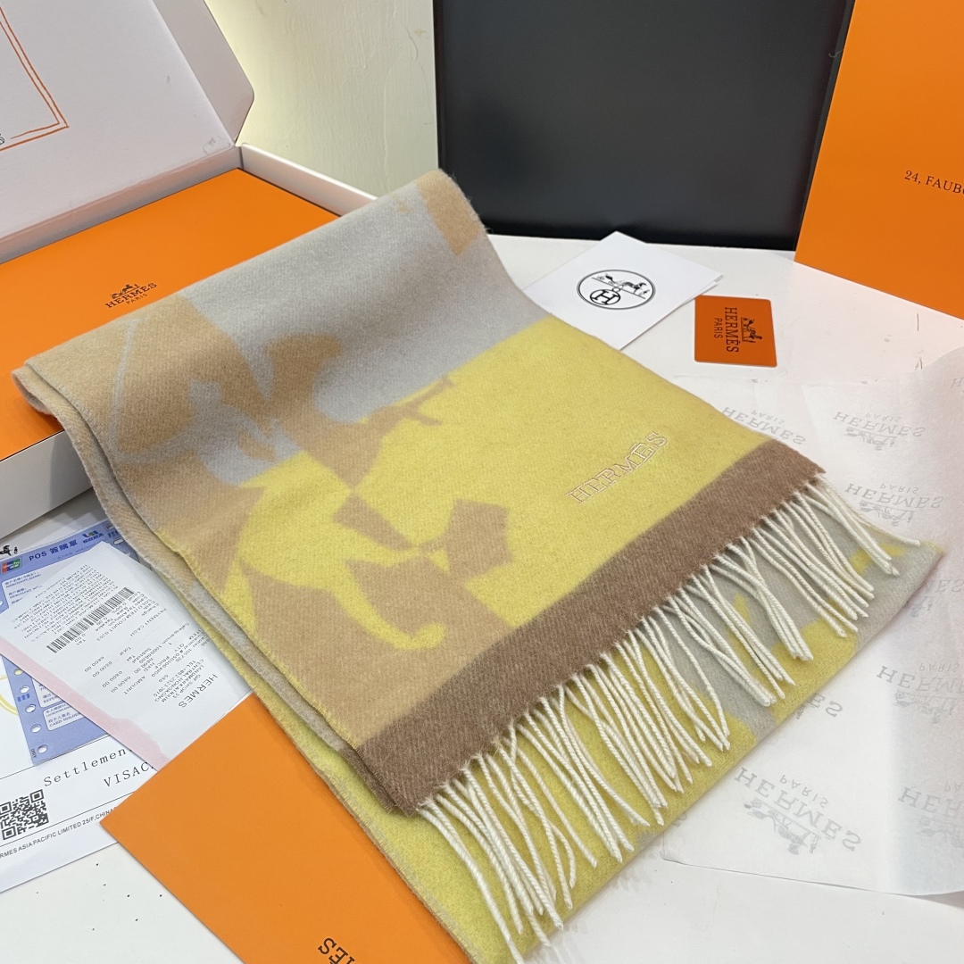 上新2025爱马仕男女款围巾且买且珍惜😍~都是出口订单所以比较难遇❤️东西讲究少而精😍好看的一定要收😎这