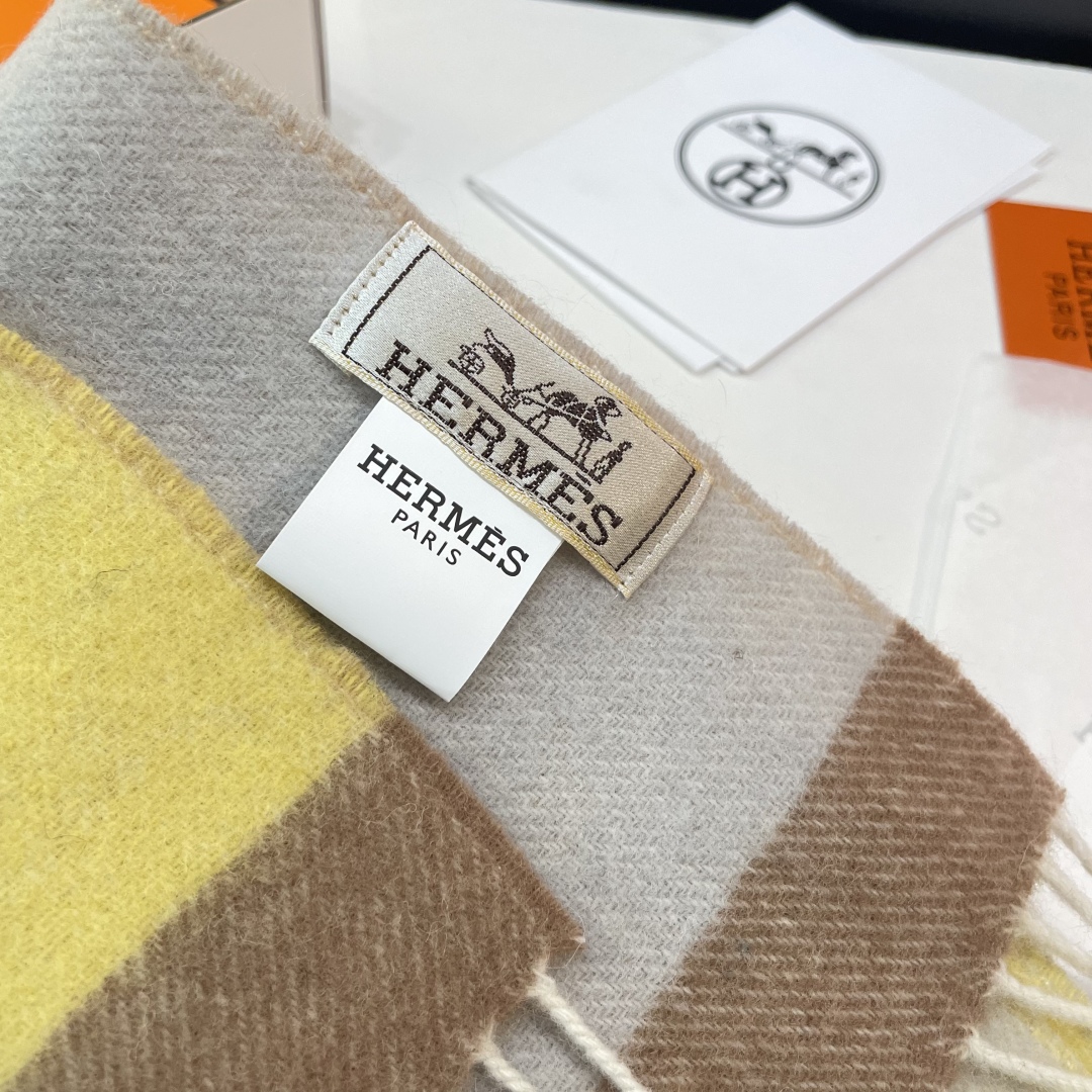 上新2025爱马仕男女款围巾且买且珍惜😍~都是出口订单所以比较难遇❤️东西讲究少而精😍好看的一定要收😎这