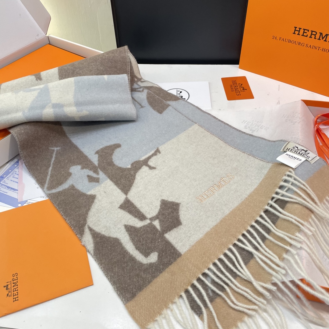 上新2025爱马仕男女款围巾且买且珍惜😍~都是出口订单所以比较难遇❤️东西讲究少而精😍好看的一定要收😎这