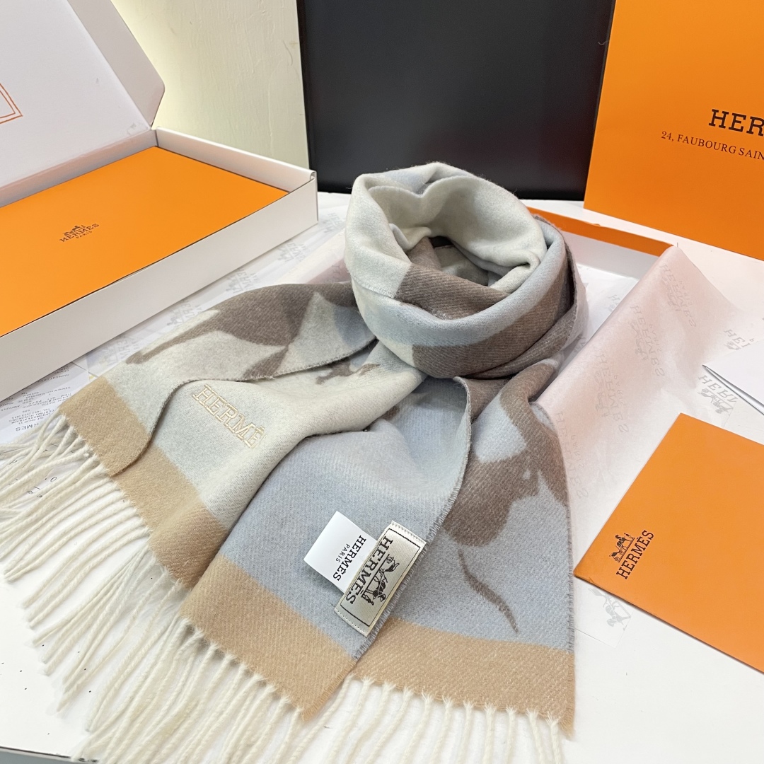 上新2025爱马仕男女款围巾且买且珍惜😍~都是出口订单所以比较难遇❤️东西讲究少而精😍好看的一定要收😎这