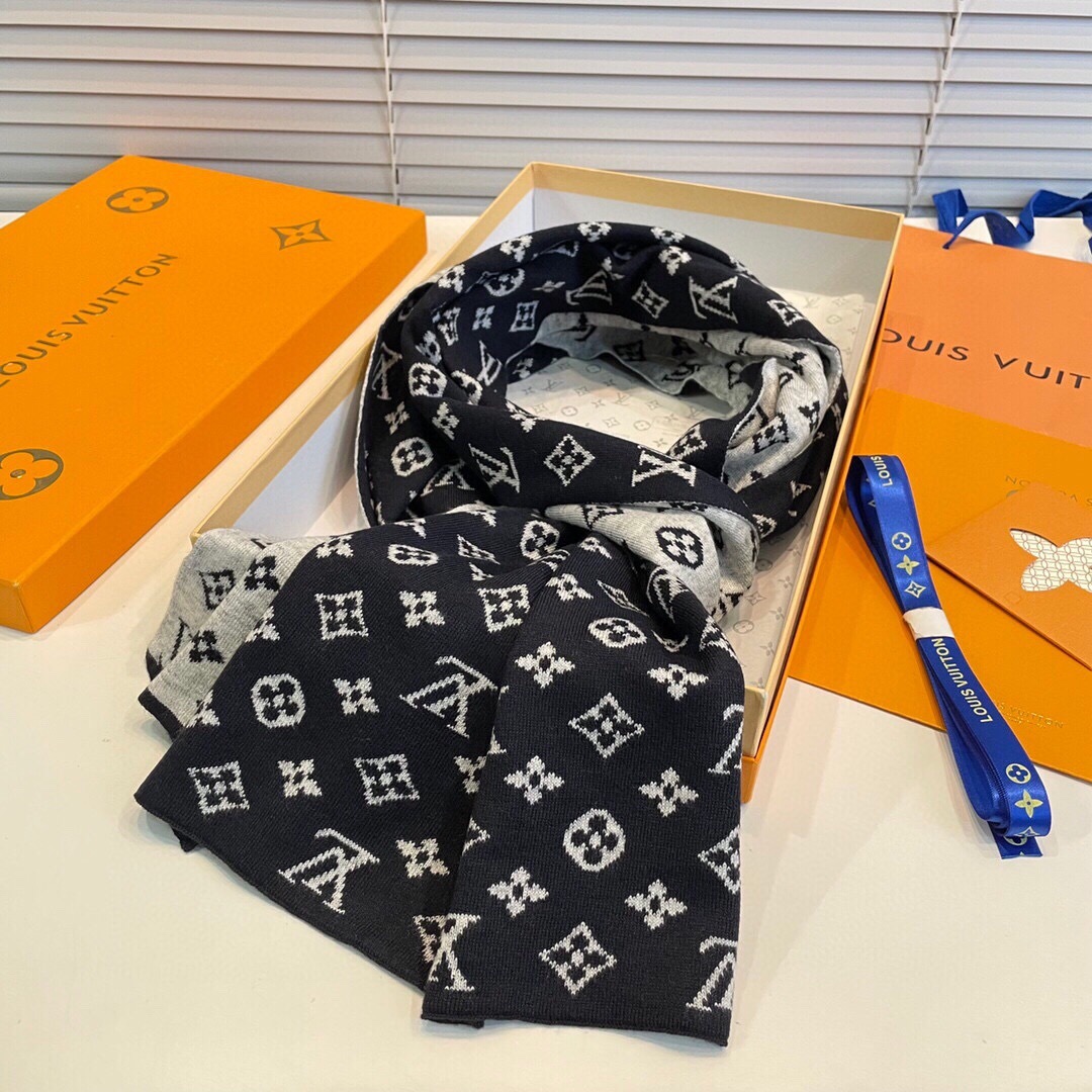 怒推走量新款🎊重磅推荐🎊LV2025官网最新款💥 针织羊绒材质🔥非常保暖👑 柔软亲肤，不扎脖😍经典素色围