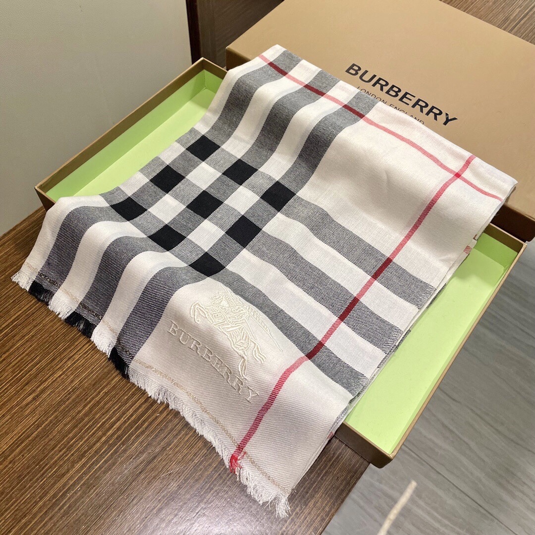 顶级高端现货发行⚠️🎀💟巴宝莉专柜超爆万年款✨【经典长巾】✨品质手感好到不行‼️♨️高尖端产物⚠️绝对令