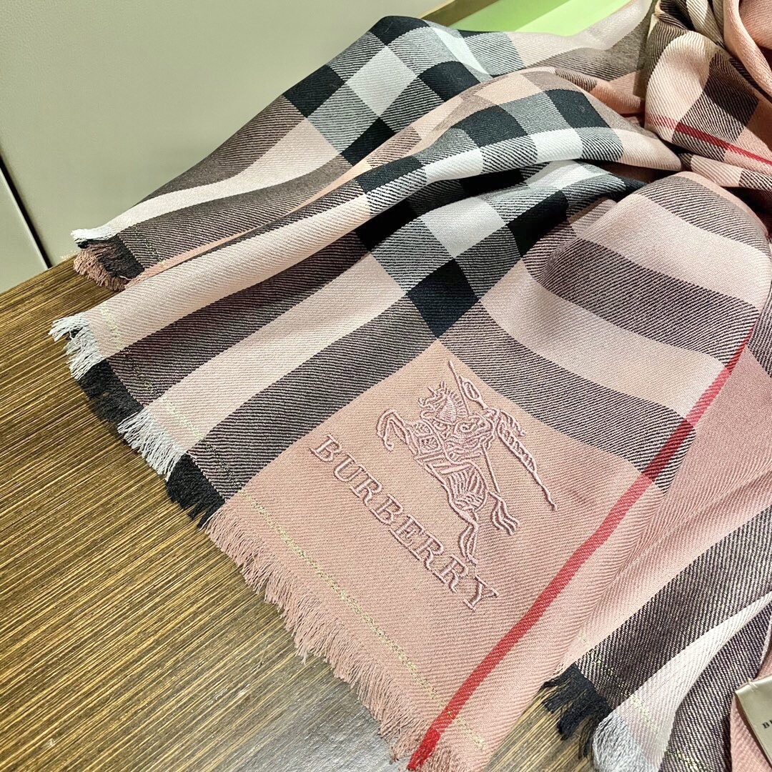 顶级高端现货发行⚠️🎀💟巴宝莉专柜超爆万年款✨【经典长巾】✨品质手感好到不行‼️♨️高尖端产物⚠️绝对令