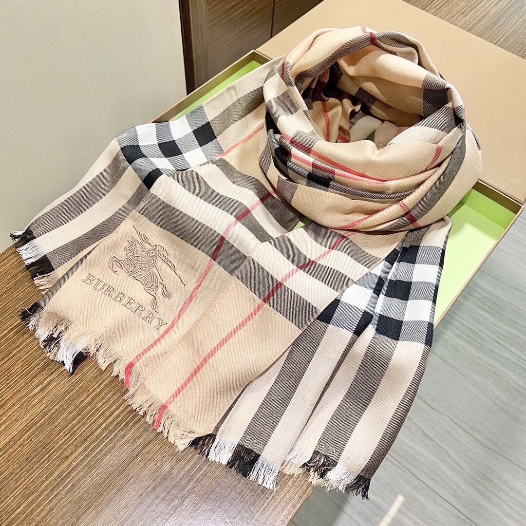 顶级高端现货发行⚠️🎀💟巴宝莉专柜超爆万年款✨【经典长巾】✨品质手感好到不行‼️♨️高尖端产物⚠️绝对令