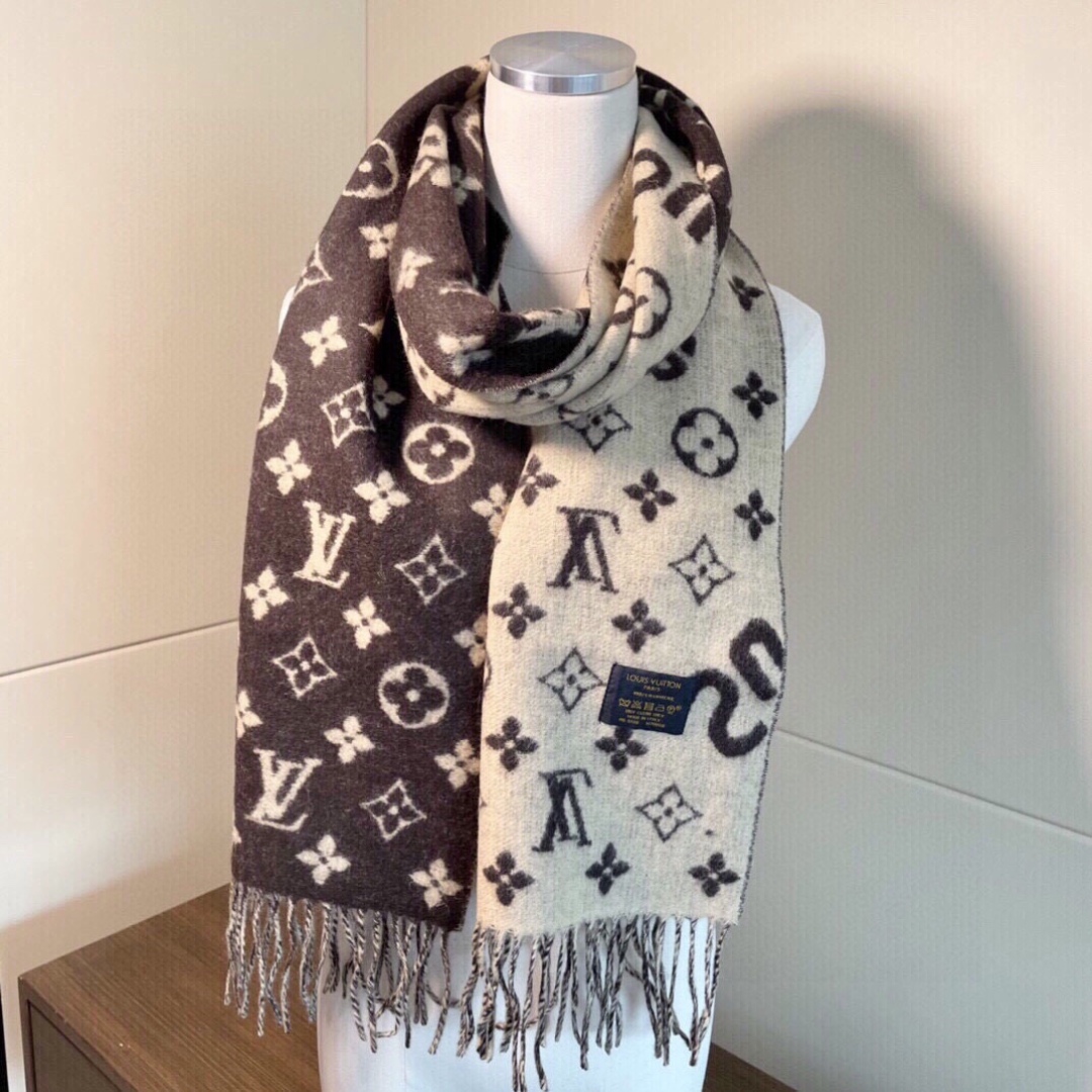 高版本 最好的SuPerme‼️超级软糯【LV SuPreme LV联名围巾】.红透了半边天❣️达人标配