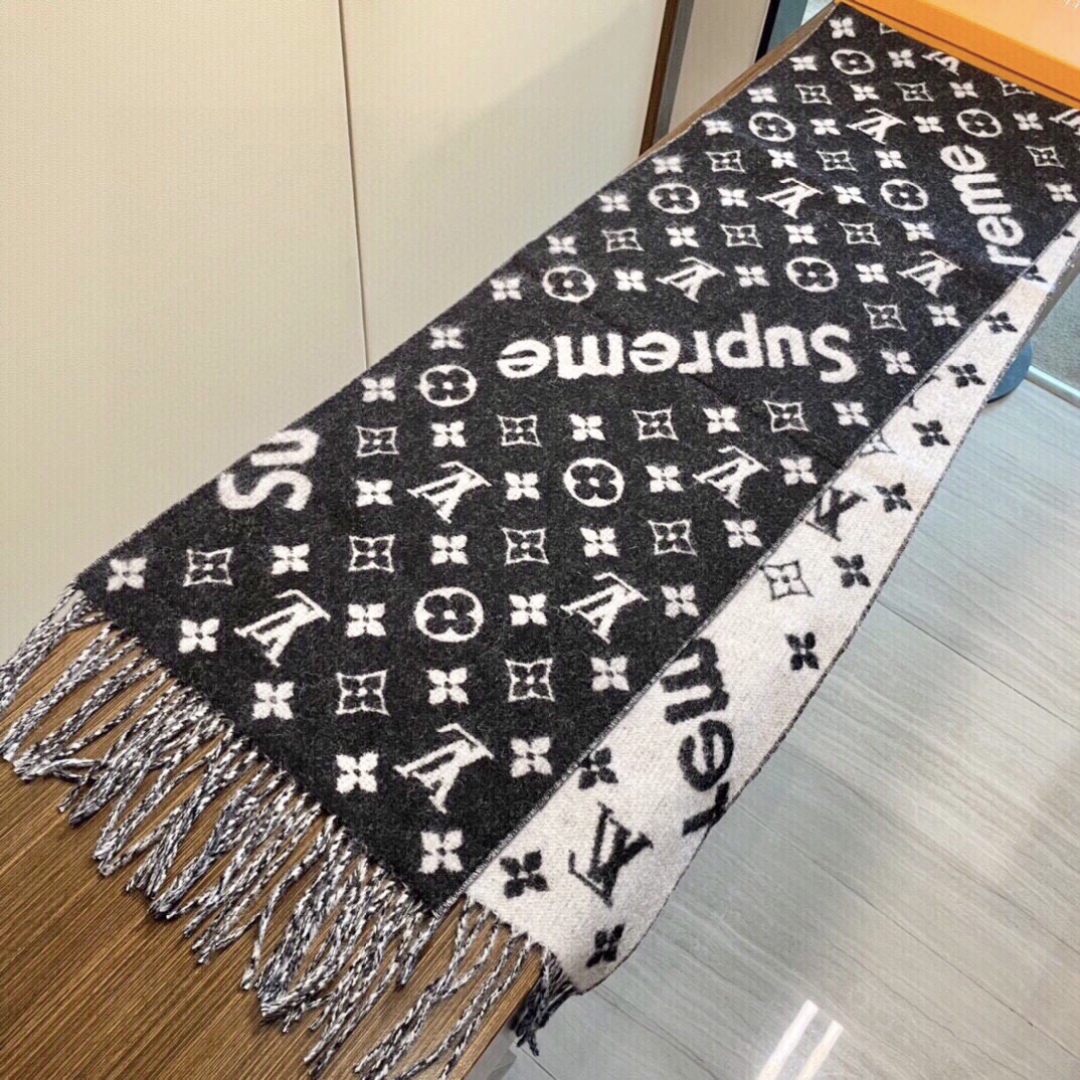 高版本 最好的SuPerme‼️超级软糯【LV SuPreme LV联名围巾】.红透了半边天❣️达人标配