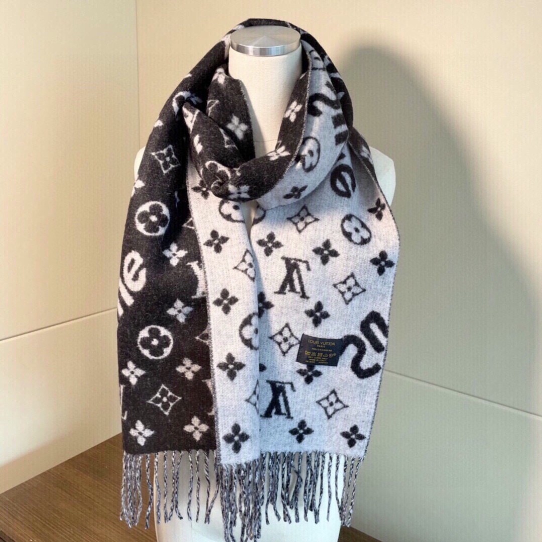 高版本 最好的SuPerme‼️超级软糯【LV SuPreme LV联名围巾】.红透了半边天❣️达人标配