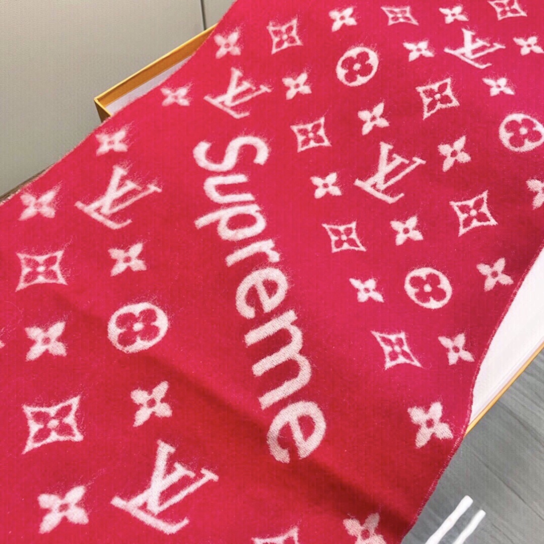 高版本 最好的SuPerme‼️超级软糯【LV SuPreme LV联名围巾】.红透了半边天❣️达人标配