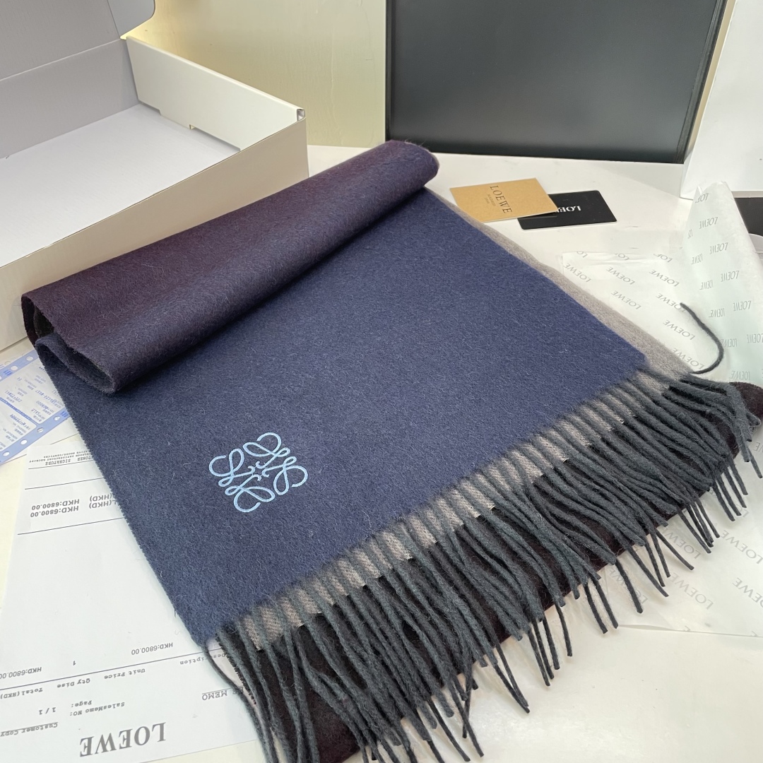 Loewe罗意威今年最新的订单(讲真，送人自用百分推荐)SviP推荐(自留.品质绝对放心).真心觉得可以