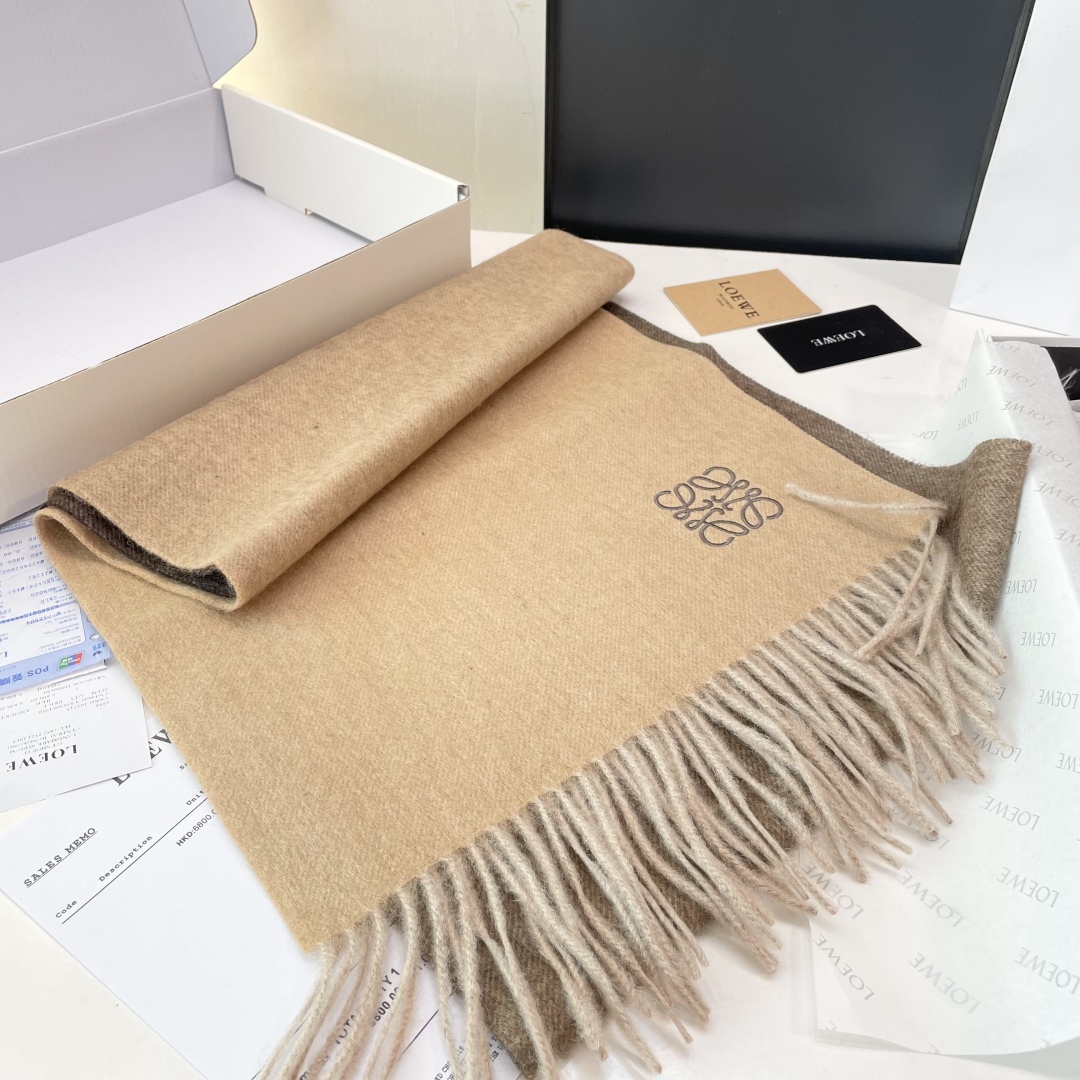 Loewe罗意威今年最新的订单(讲真，送人自用百分推荐)SviP推荐(自留.品质绝对放心).真心觉得可以