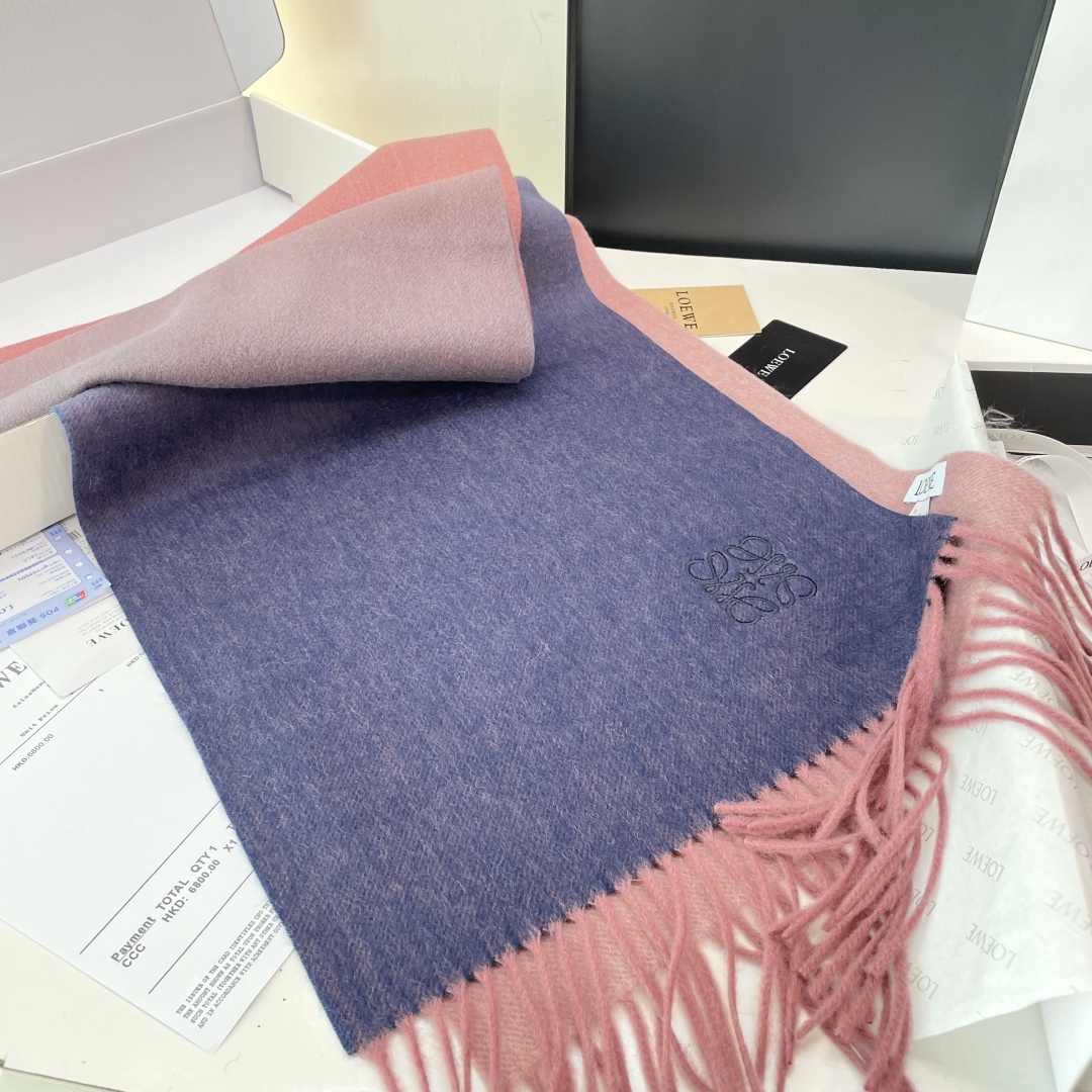 Loewe罗意威今年最新的订单(讲真，送人自用百分推荐)SviP推荐(自留.品质绝对放心).真心觉得可以