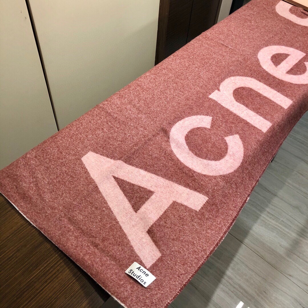 【acne大字母披肩】今年最热的款 🚨🚨原单原厂出品 超级大logo 🎆🎆双面三色纱提花工艺 🎟🎟波普艺