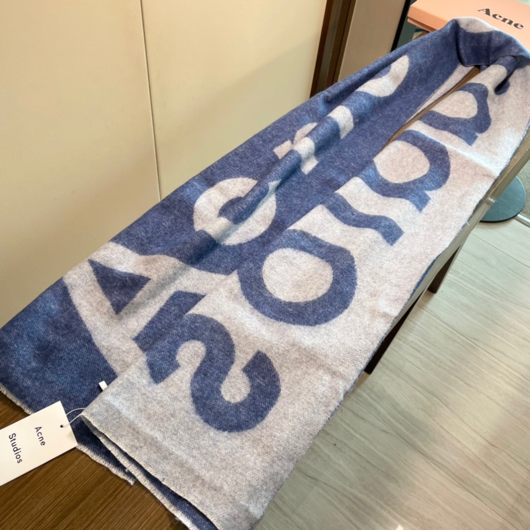 【acne大字母披肩】今年最热的款 🚨🚨原单原厂出品 超级大logo 🎆🎆双面三色纱提花工艺 🎟🎟波普艺