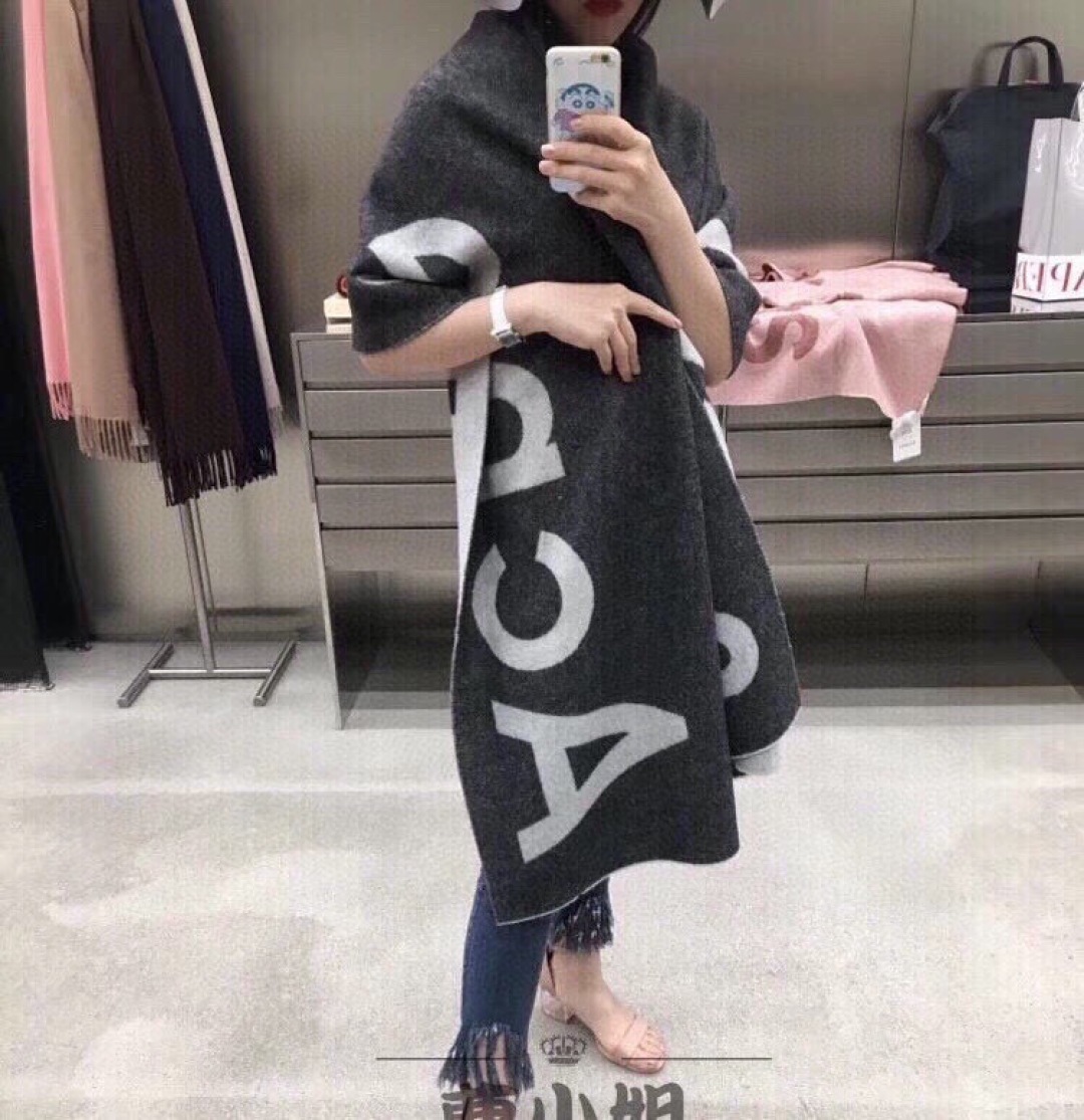 【acne大字母披肩】今年最热的款 🚨🚨原单原厂出品 超级大logo 🎆🎆双面三色纱提花工艺 🎟🎟波普艺