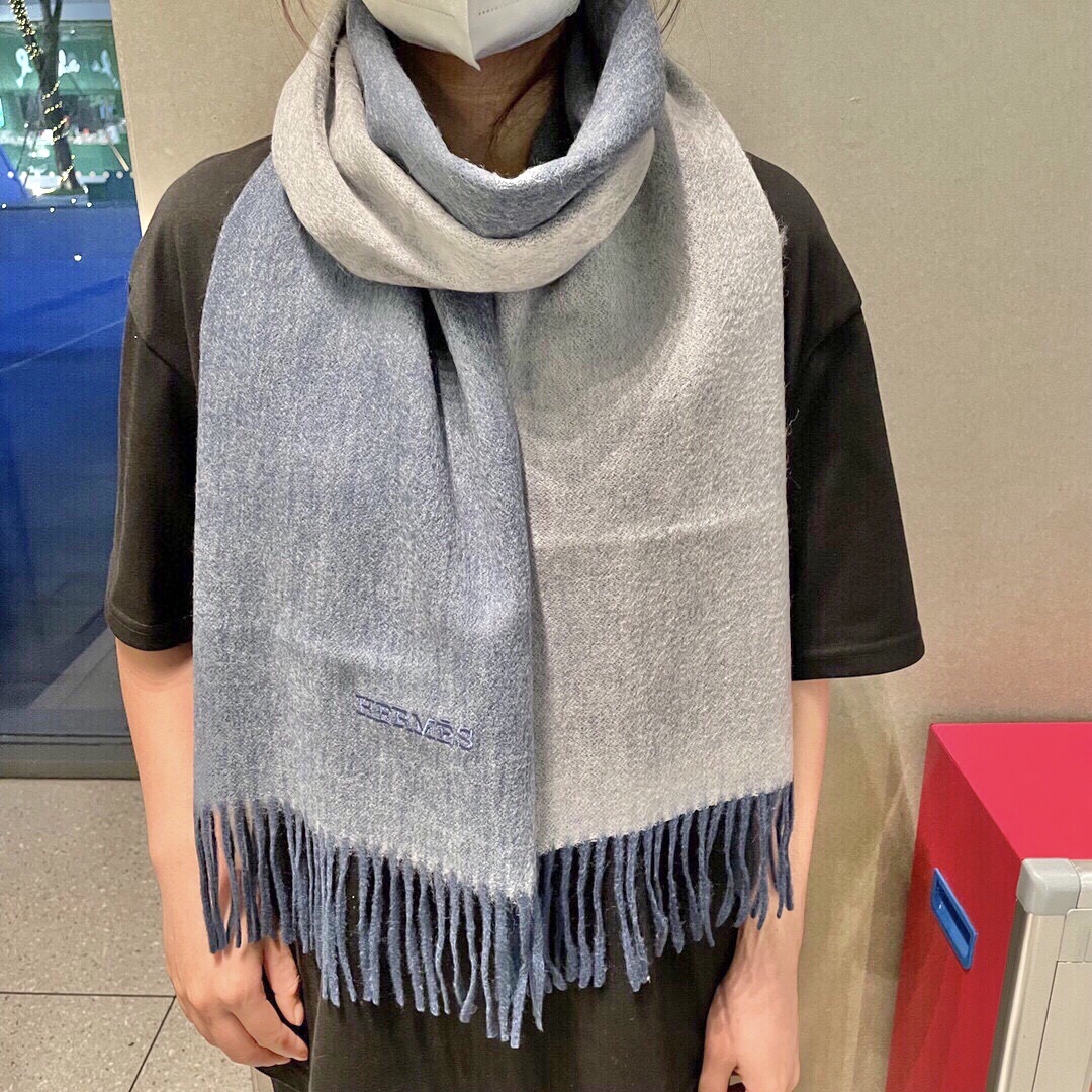 新色到❤️ 怒推走量双面爱马仕新款🎊重磅推荐🎊官网最新款💥 100%顶级山羊绒材质🔥非常保暖👑 柔软亲肤