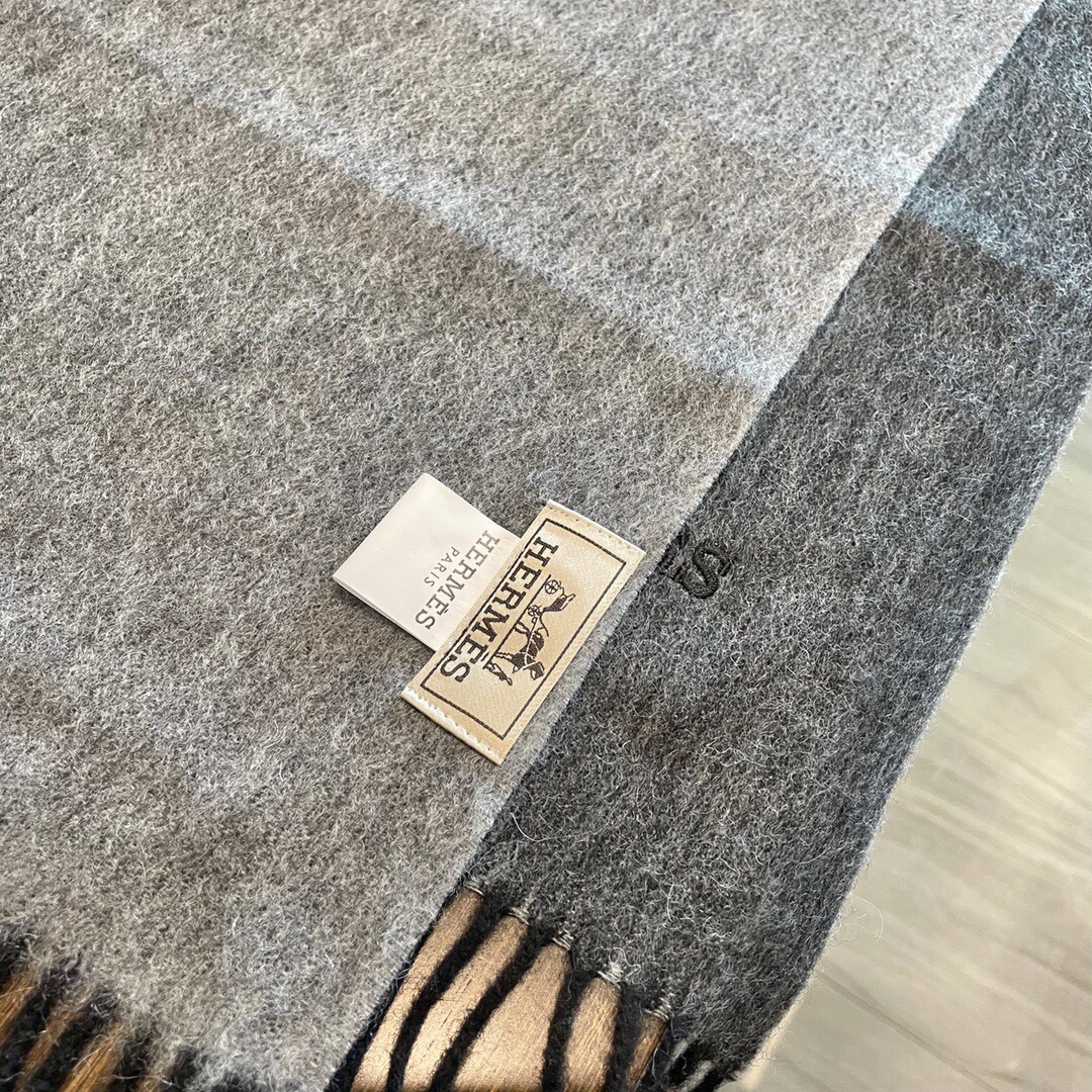 新色到❤️ 怒推走量双面爱马仕新款🎊重磅推荐🎊官网最新款💥 100%顶级山羊绒材质🔥非常保暖👑 柔软亲肤